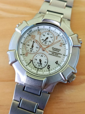 Casio Edifice EF-300N Illuminator Chronograph watch like new, white dial