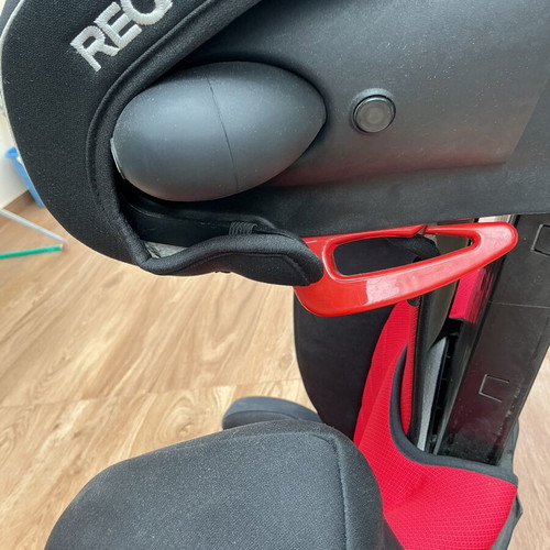 Recaro Monza Nova 2 SeatFix car seat like new with protective cover