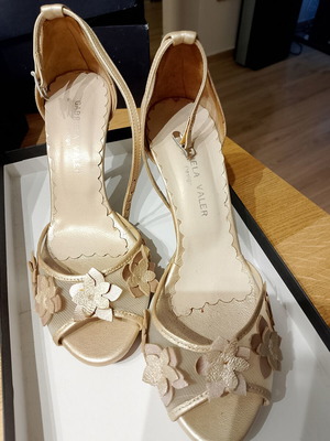 Gabriela Valeri summer high shoes size 36 used, beige