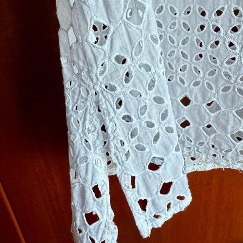 Zini white broderie top like new, off-shoulder with puff sleeves