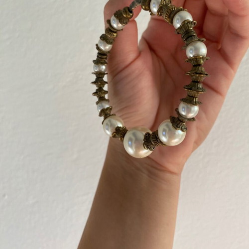 Handmade earring with pearls single