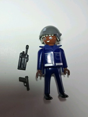 Playmobil φιγούρα αστυνομικού με κράνος, πιστόλι και ασύρματο