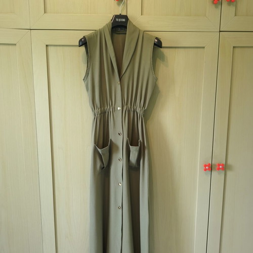 Sleeveless semizie dress maxi green, like new by Owtwo