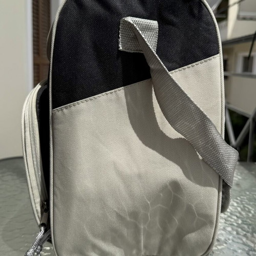 Cooler bag like new with adjustable shoulder strap and insulated lining