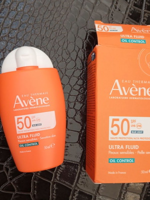 Avene ultra fluid spf 50+ αντηλιακή κρέμα προσώπου