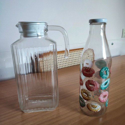 Pitcher 1.5 liters and bottle 1 liter like new