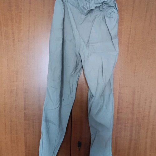 Zara khaki pants used in very good condition size M