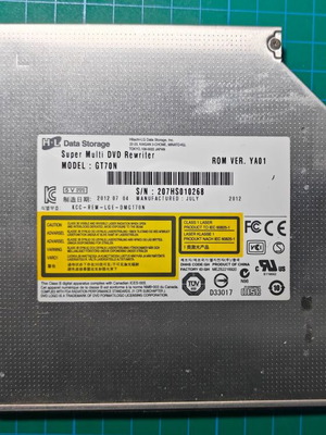 Hitachi-LG Data Storage GT70N Super Multi DVD Rewriter употребяван
