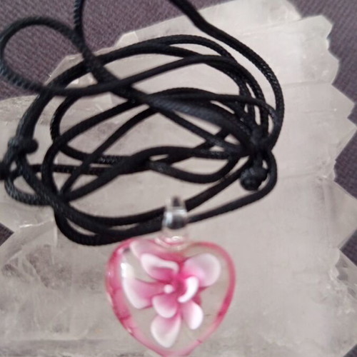 Murano necklace new, white and pink