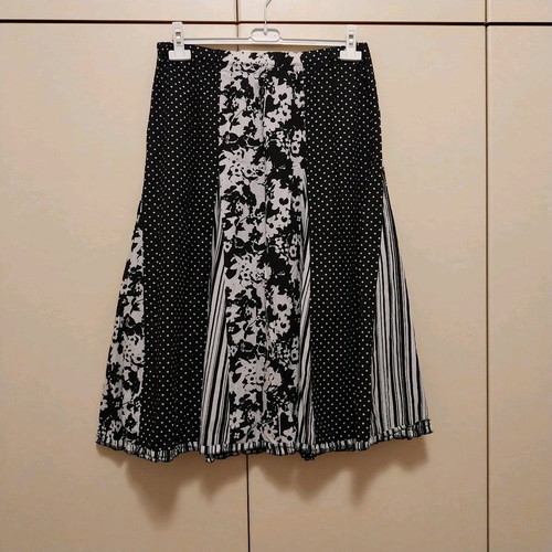 Skirt black and white cotton size XL like new