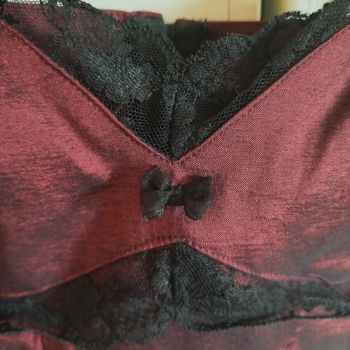 Lynne burgundy lace crop top, size S