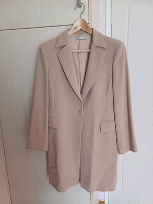 Dream long beige jacket like new, size M