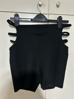 Bershka cycling shorts used with side opening black size M