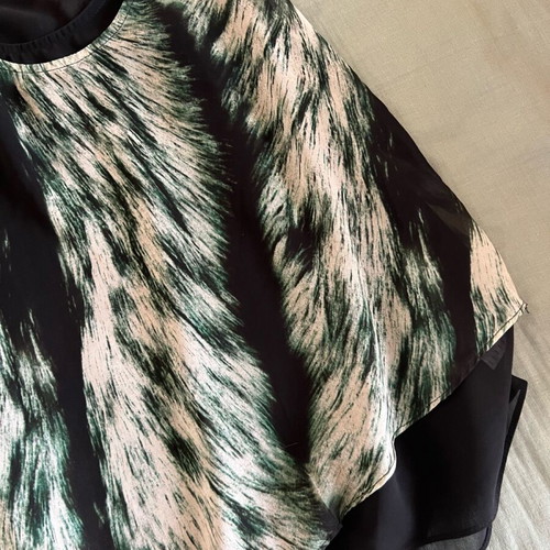 Sweewe Paris asymmetrical sleeveless top like new, black animal print