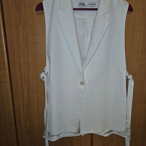 Oversized Zara vest white like new with side openings