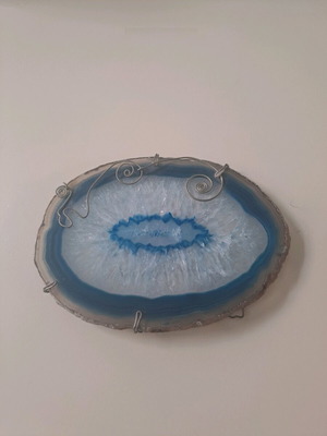Semi-precious stone like new, dimensions 12×9 cm