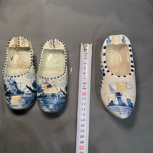 Dutch decorative porcelain shoes used, set of 3 souvenirs