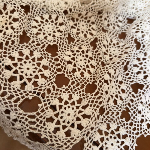 Handmade lace tablecloth 172×172 cm, 1960s collectible