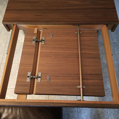 Neo Katoikein dining table like new, 160x90 cm, walnut wood with chrome base