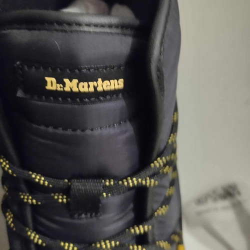 Dr. Martens Combs Padded Casual Boots size 42 new black