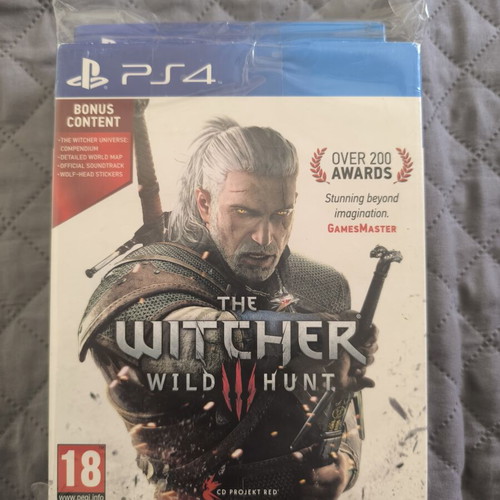 Witcher 3 Wild Hunt PS4 with Hearts of Stone expansion like new