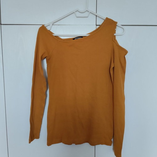 Terranova cotton off-shoulder blouse like new, small medium, mustard