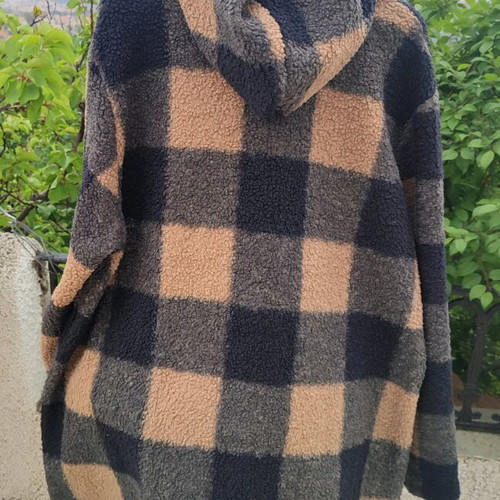 Checked coat unused, 50% viscose, one size, black and beige