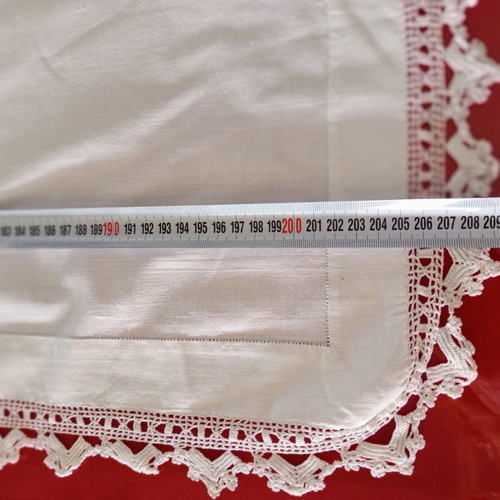Handmade white tablecloth with crocheted lace, used, 209 x 164 cm