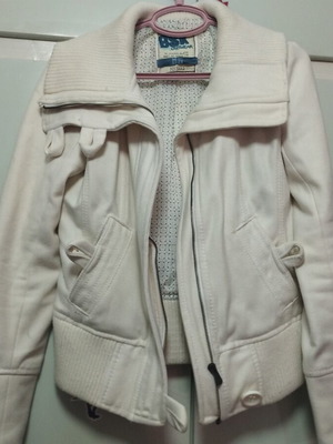 Y2K White Jacket Bershka like new, size M