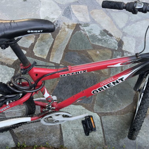 Mountain bike like new, red, V-Brakes, men's