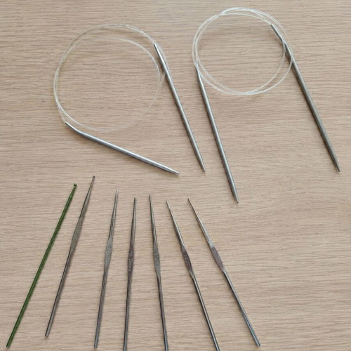 Knitting Set used with 30 Large Needles, 8 Crochet Hooks & 2 Circular Needles