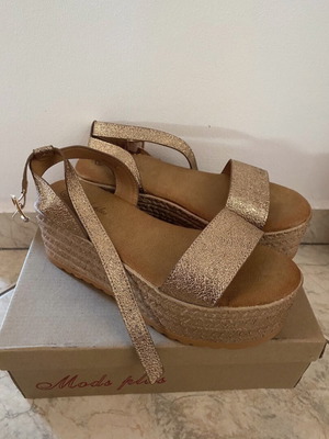 Platform sandals used, size 40, beige and gold