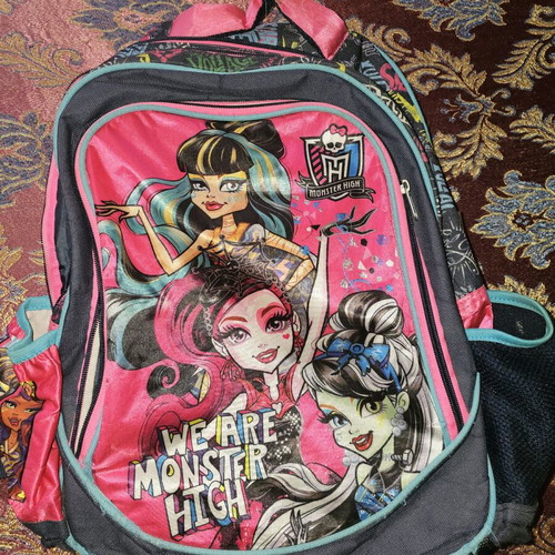 Monster High school backpack used with multiple compartments for primary school
