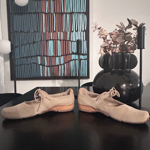 Nautica beige suede ballet flats size 37 like new