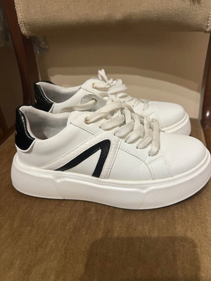 Renato Garini athletic shoes new, size 36, black and white