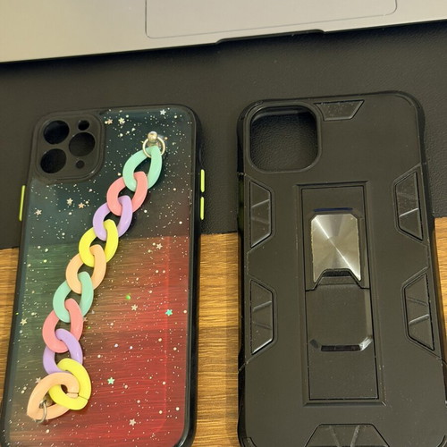 iPhone 11 Pro Max cases like new, pack of 2