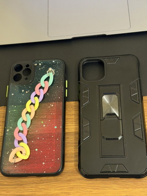 iPhone 11 Pro Max cases like new, pack of 2