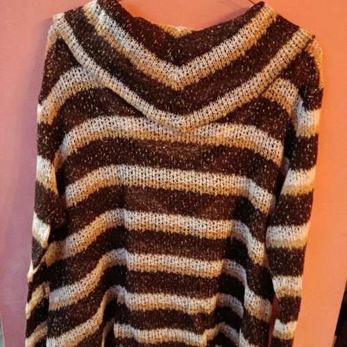 Rebecca Blu sweater like new, beige and gold, size M