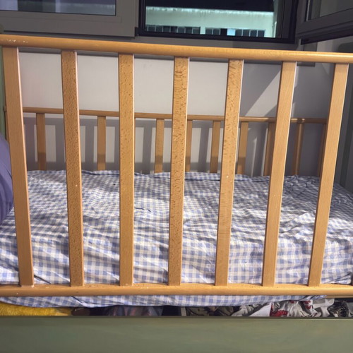 Baby crib like new with mattress and storage space