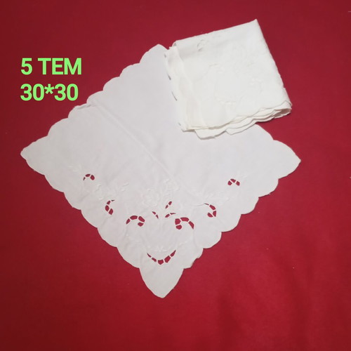Table linens pack of 31 pieces like new