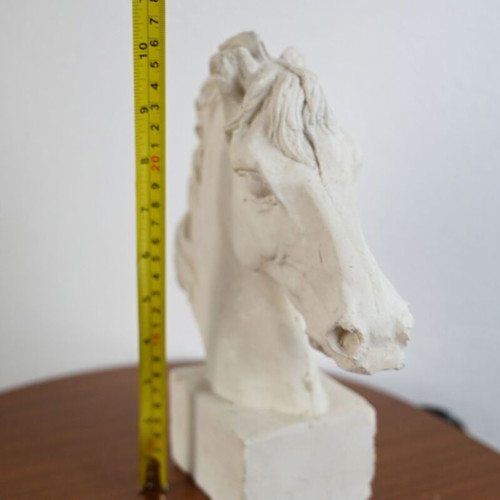Decorative horse head statue used, height 27 cm