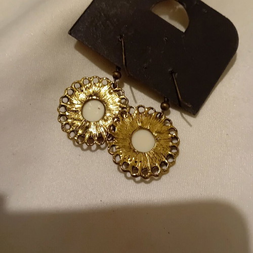 Earrings like new, white and gold-colored