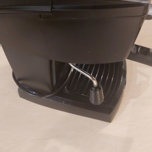 Delonghi coffee machine model EC151-B like new