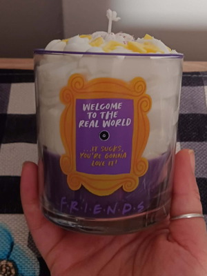 Handmade Friends candle 380 ml with salted caramel scent