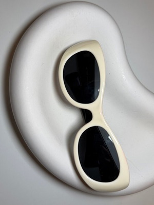 Γυαλιά ηλίου γυναικεία μεταχειρισμένα άσπρο μαύρο vintage Kappa