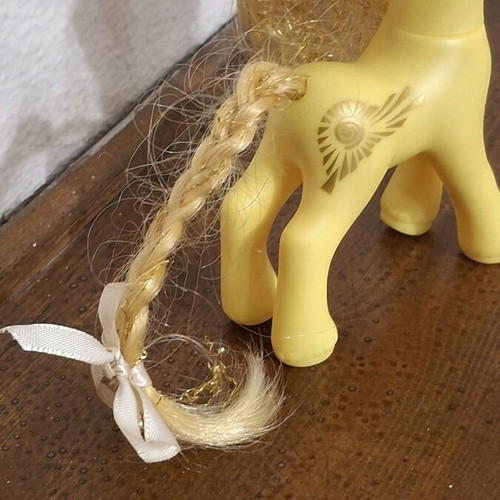 My Little Pony Princess Golden Light G2 1997 used figure