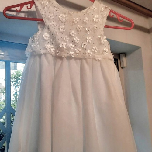 Dress for 2-year-old girl new, white with embroidered flowers