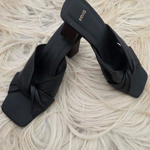 Mango Kurku Black Leather Twist Knot Mules like new