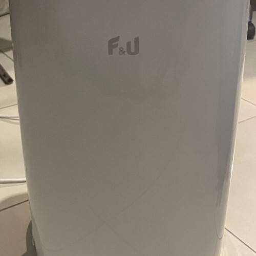 F&U FDE-1243 Dehumidifier 12L with Ionizer like new