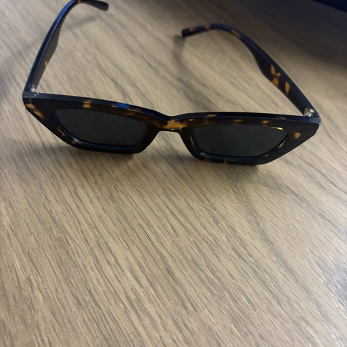 Cat-Eye Sunglasses Unisex Used, Tortoiseshell Brown Frame